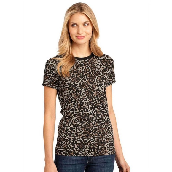 District Made Tops - District Made NWOT Woman’s Sexy Comfy Animal Print Leopard Cotton Flare Sz M
